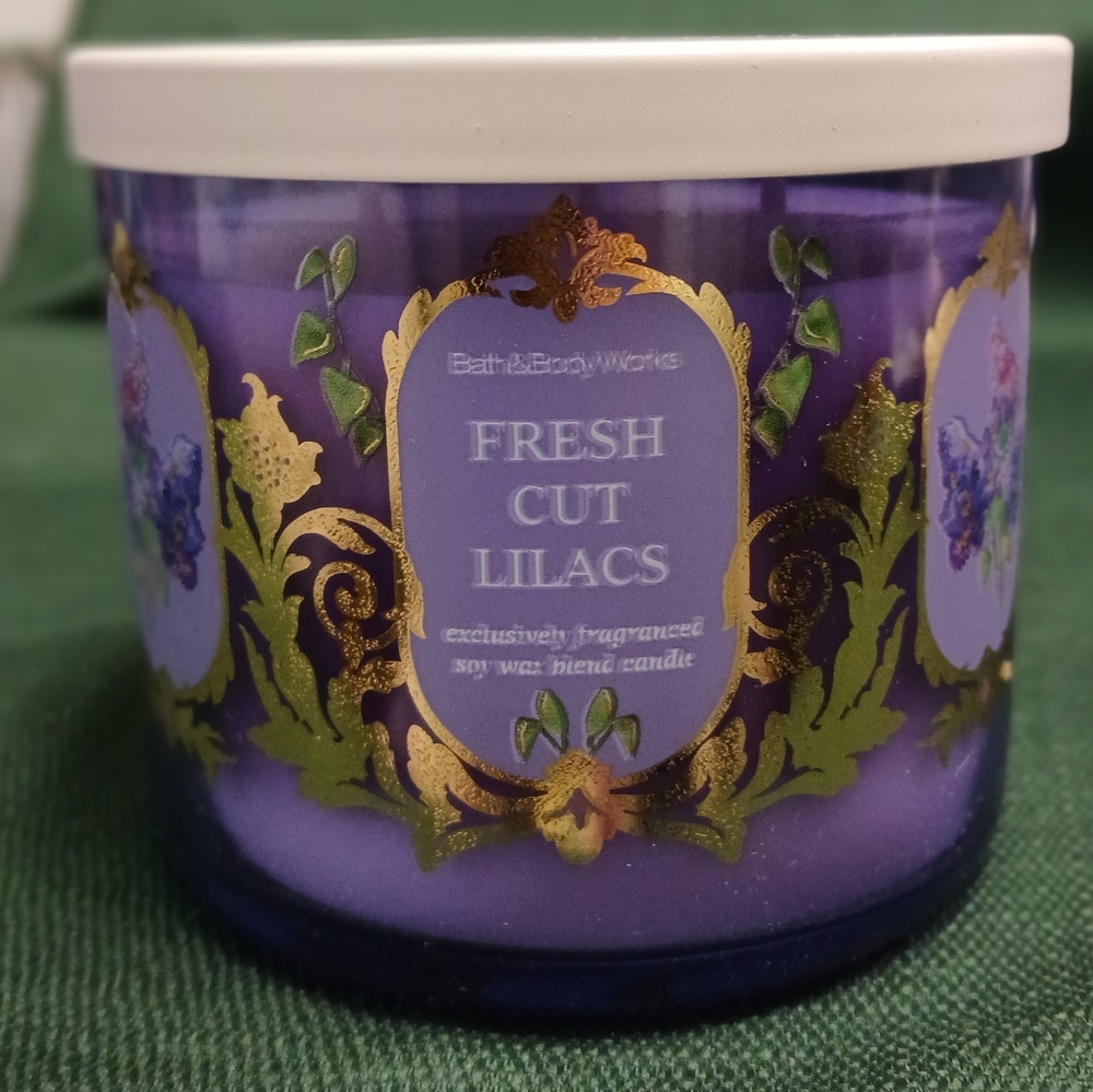 Bath & Body Works Fresh Cut Lilacs Candle - Lavender and Gold